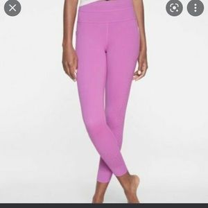 Pink Athleta Chakra 7/8 legging powervita